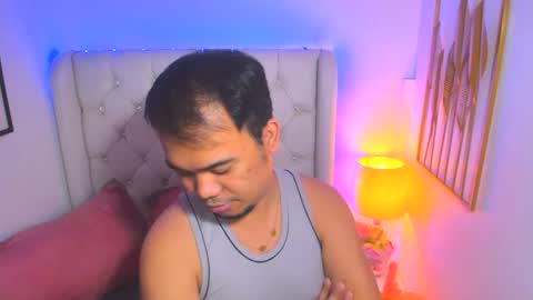 Snapshot of asianzero chatting on February 6, 2025, 9:49 pm Zero online show from February 6, 2025, 9:49 pm