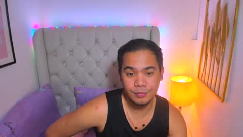 Snapshot of asianzero chatting on February 22, 2025, 9:37 pm Zero online show from February 22, 2025, 9:37 pm