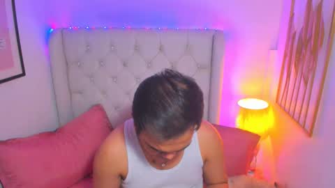 Snapshot of asianzero chatting on March 2, 2025, 8:50 pm Zero online show from March 2, 2025, 8:50 pm