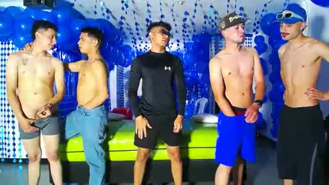 Snapshot of asmodeus7100 chatting on December 4, 2024, 3:26 am THOMAS AND DAMIAND online show from December 4, 2024, 3:26 am