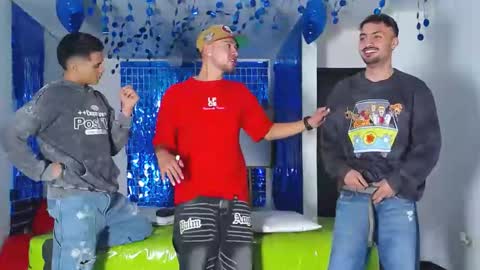 Snapshot of asmodeus7100 chatting on March 3, 2025, 12:15 am THOMAS AND DAMIAND online show from March 3, 2025, 12:15 am