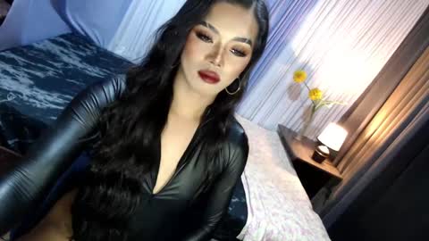 Margaux Miller online show from March 6, 2025, 8:16 pm