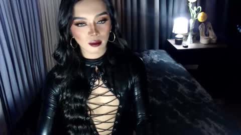 Margaux Miller online show from October 1, 2025, 5:41 pm