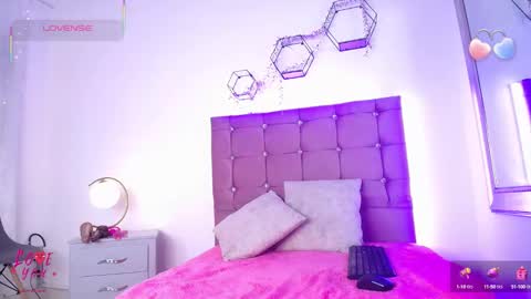 Daphne online show from October 14, 2025, 12:06 pm