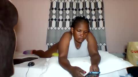 FLORAH DANIEL online show from November 11, 2025, 6:08 pm