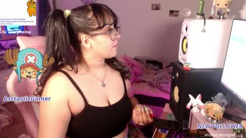 Snapshot of asstasticgamer chatting on April 1, 2026, 6:47 am AsstasticGamer online show from April 1, 2026, 6:47 am