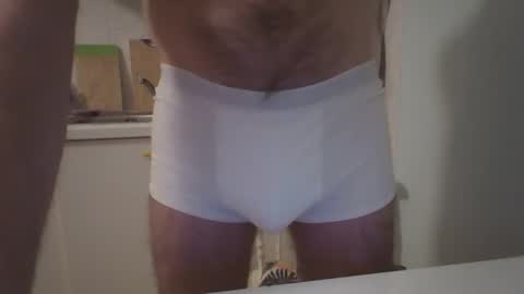 Snapshot of astleitx chatting on December 3, 2025, 8:18 pm astleitx online show from December 3, 2025, 8:18 pm