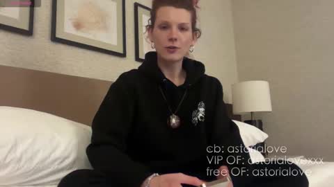 AstoriaLove online show from October 23, 2025, 11:46 pm