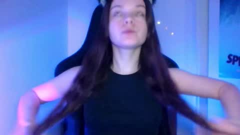 Snapshot of astradream_ chatting on February 15, 2026, 10:39 pm astradream_ online show from February 15, 2026, 10:39 pm