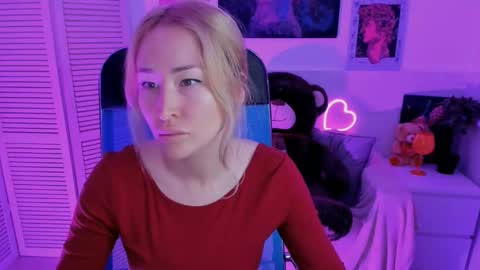 astramonroe online show from September 15, 2025, 4:56 am