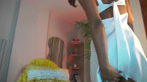 Astrea online show from November 26, 2025, 8:10 pm