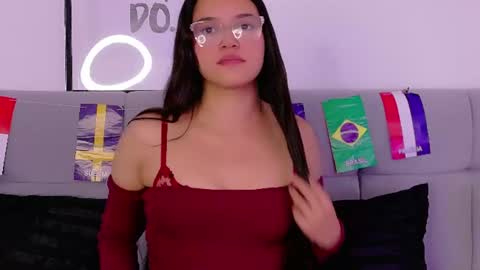 Snapshot of astred_hells chatting on July 15, 2026, 11:37 am Astred online show from July 15, 2026, 11:37 am