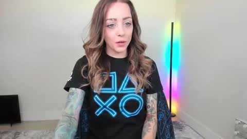 Astrid Luxe online show from June 11, 2026, 3:32 pm