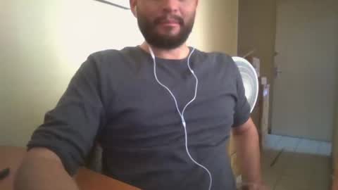 Snapshot of astro_boy_01 chatting on December 18, 2024, 9:18 pm astro_boy_01 online show from December 18, 2024, 9:18 pm