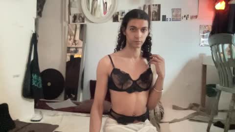 Astro Doll online show from February 20, 2025, 2:57 pm