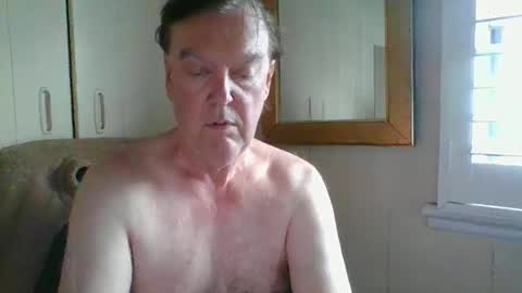 astute008 online show from February 1, 2026, 8:18 pm