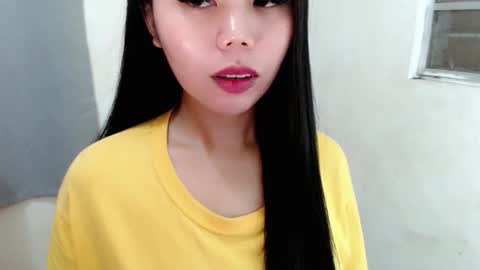 asuna_charming online show from February 4, 2026, 6:58 pm