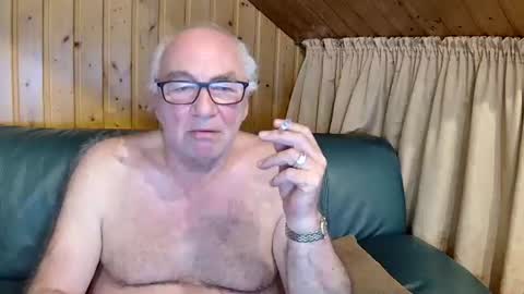 asusandy online show from March 9, 2025, 9:57 pm