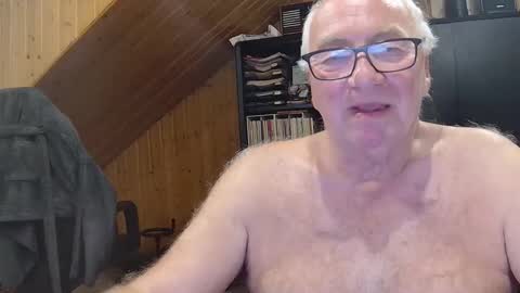 Snapshot of asusandy chatting on May 15, 2026, 11:23 pm asusandy online show from May 15, 2026, 11:23 pm
