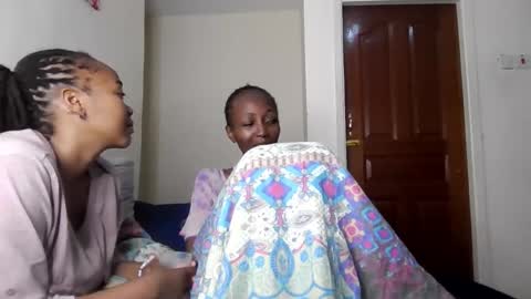 atara_seren online show from May 15, 2026, 3:46 am