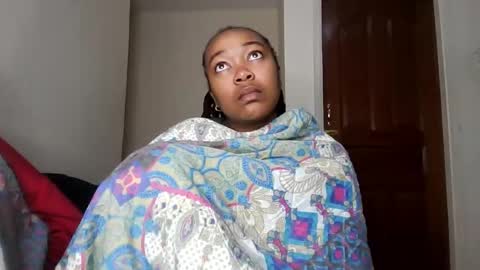 atara_seren online show from May 18, 2026, 4:13 pm