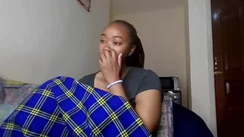 atara_seren online show from May 19, 2026, 2:01 pm