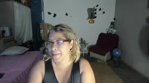 Snapshot of atenea412929 chatting on November 7, 2025, 9:48 pm atenea412929 online show from November 7, 2025, 9:48 pm