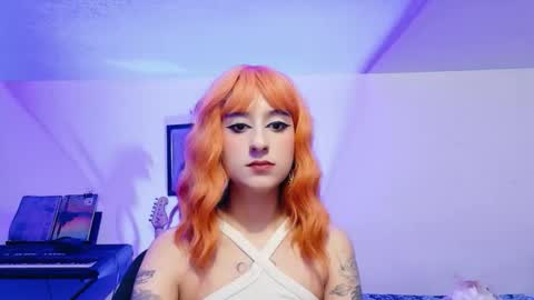 Atenea online show from February 4, 2026, 11:09 pm