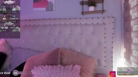 Snapshot of atenea_klett_ chatting on May 11, 2026, 4:04 pm ATENEA online show from May 11, 2026, 4:04 pm