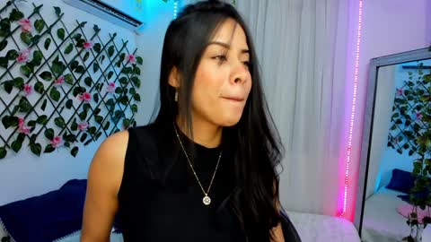 Snapshot of atenea_kros chatting on January 31, 2025, 10:52 am Atenea online show from January 31, 2025, 10:52 am