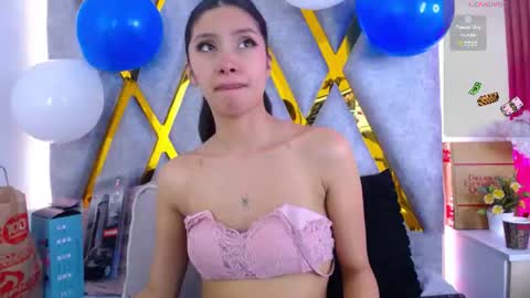 Snapshot of atenea_smith1 chatting on June 12, 2026, 4:22 am Athenea online show from June 12, 2026, 4:22 am