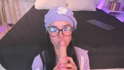 Snapshot of atenea_velle chatting on February 20, 2026, 1:55 pm atenea velle online show from February 20, 2026, 1:55 pm