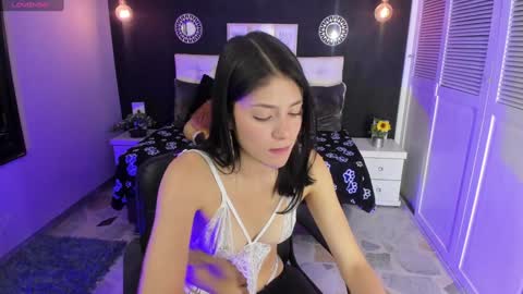 athenasexxxy online show from January 7, 2025, 4:48 pm