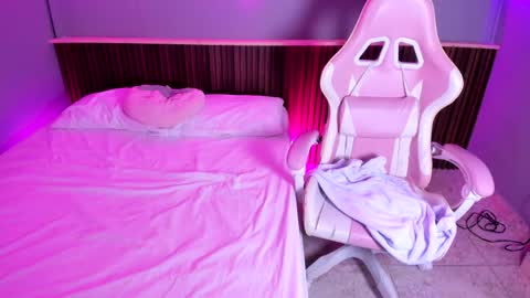 athenea__fox online show from April 14, 2026, 12:11 pm