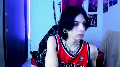 Snapshot of atheneoo_ chatting on February 19, 2025, 6:33 am athenauwu online show from February 19, 2025, 6:33 am