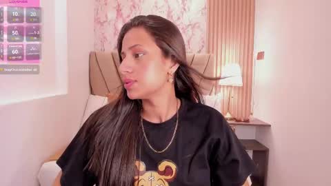 Atiena online show from April 15, 2026, 7:58 pm