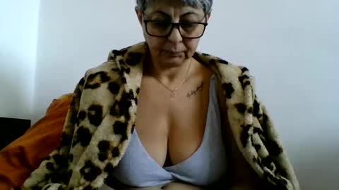 atikaarea online show from January 1, 2025, 11:38 am