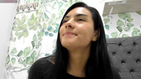 Atilana Diaz online show from October 28, 2025, 5:04 pm