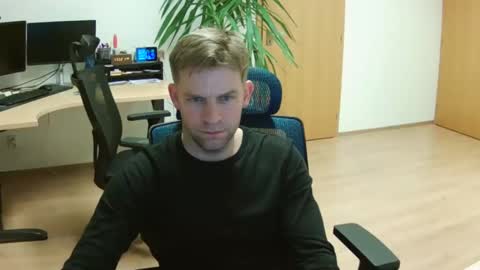 Snapshot of attom88 chatting on January 4, 2025, 4:32 pm SomeFun online show from January 4, 2025, 4:32 pm