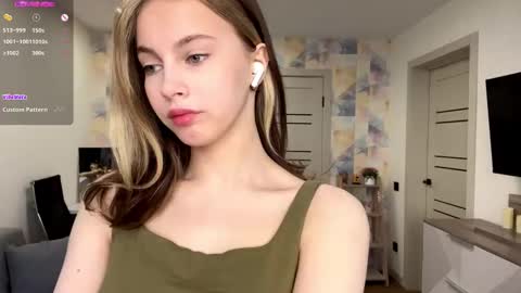 Jolyn online show from March 15, 2026, 4:07 am