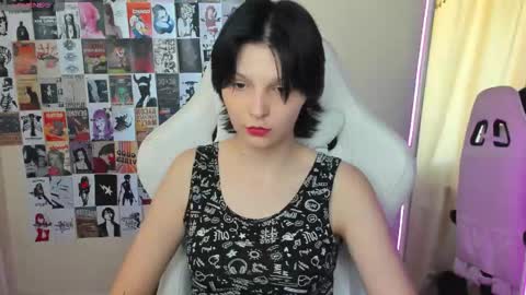 Audrey online show from September 19, 2025, 8:38 am