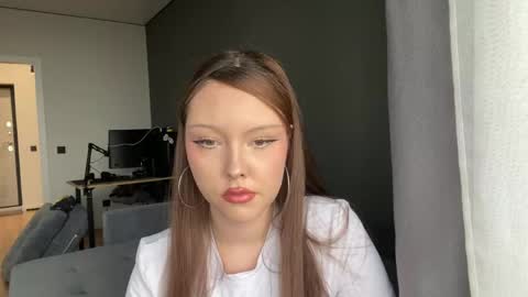 Elene online show from June 8, 2026, 8:37 am