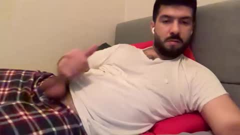 Snapshot of augustload chatting on October 31, 2025, 12:11 am AugustLoad online show from October 31, 2025, 12:11 am