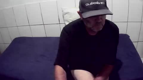 cesar augusto online show from April 18, 2026, 7:29 pm