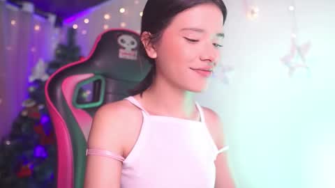 aura_rouss online show from December 16, 2025, 12:48 am