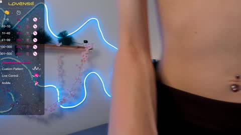 auraclark online show from January 10, 2025, 3:58 pm