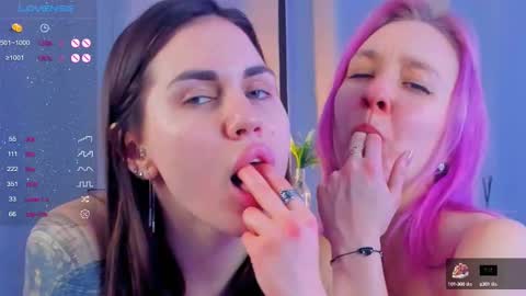 auraclark online show from February 15, 2025, 3:39 pm