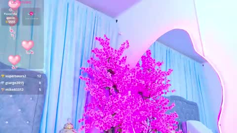 Snapshot of auraross chatting on January 17, 2025, 10:12 pm Aura online show from January 17, 2025, 10:12 pm