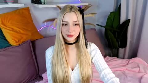Aura online show from May 14, 2026, 11:22 pm