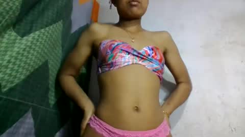 Snapshot of aurelie08 chatting on June 11, 2026, 4:16 pm aurelie08 online show from June 11, 2026, 4:16 pm